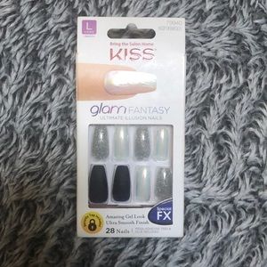 Kiss Glam Fantasy Illusion Nails 💅